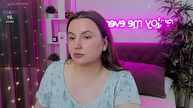 FeralPeach's Live XXX Chat
