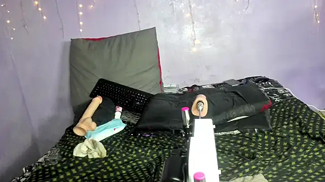 wilmaassylum live XXX chat