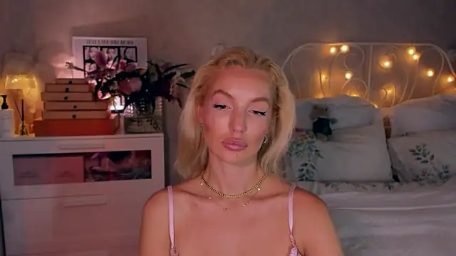 aestetick's Live XXX Chat