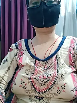 Aishwaryaa_69's Live XXX Chat