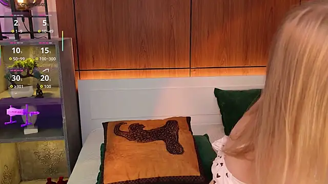 MoliQin's Live XXX Chat