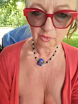 Hot-Muci Live XXX-chat
