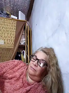 momismilf544 Adlı Modelin Web Kamerası Şovu