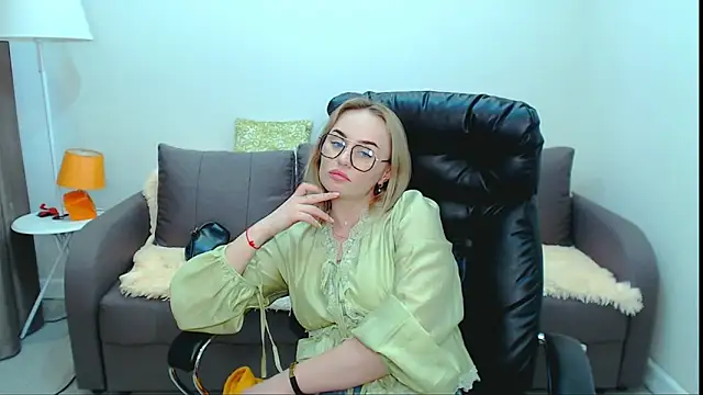 Chatroom XXX en direct de LiluMoon__