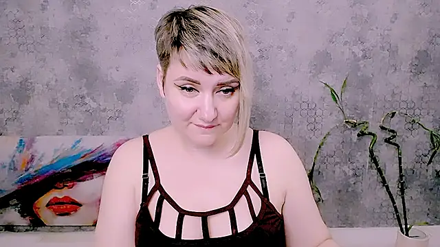 Djullia's Live XXX Chat