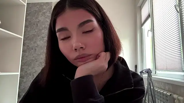 MarylnMonnier Live XXX-chat