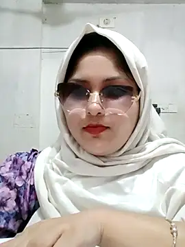 Chat XXX en directo de Nusrat-N