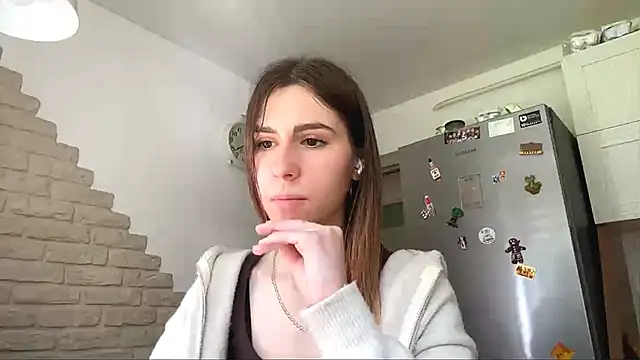 ZaraGuyette's Live XXX Chat