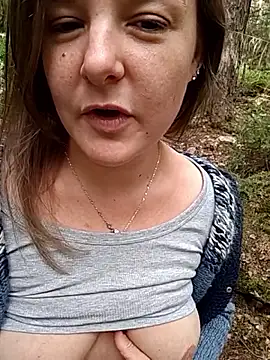 SwedishJennifer élő XXX-chatje