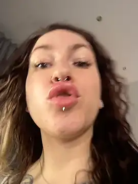 XXX chat uživo modela Tattitude_