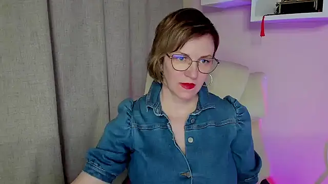 Chatroom XXX en direct de feliziaDesire