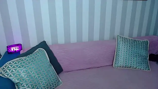 MonaLisaG Chat XXX in diretta