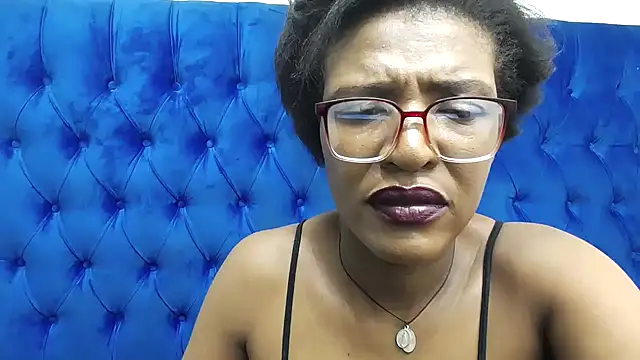 SpicyQueenxxxx – Live XXX-chat