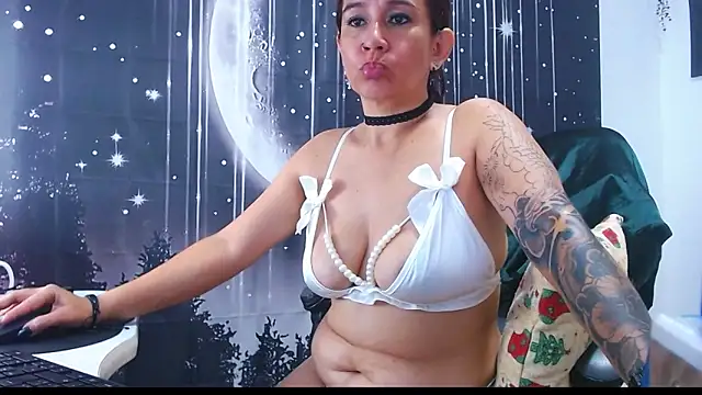 Hikaryfire Live XXX Chat