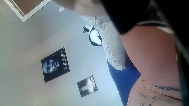 Vinyboy69 Adlı Modelin Canlı Sohbet Odası