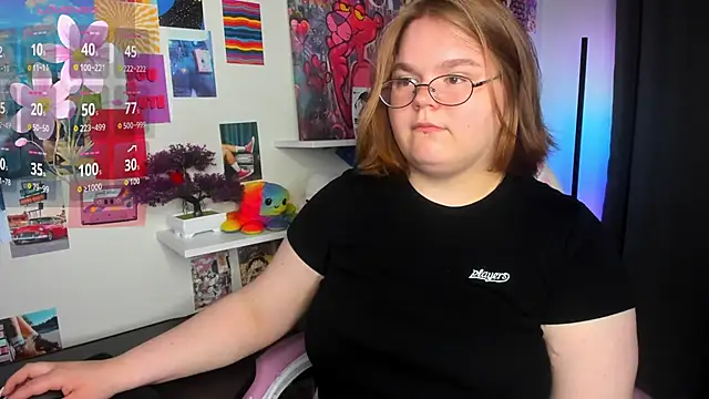 Maneela_Kennedyのウェブカメラショー