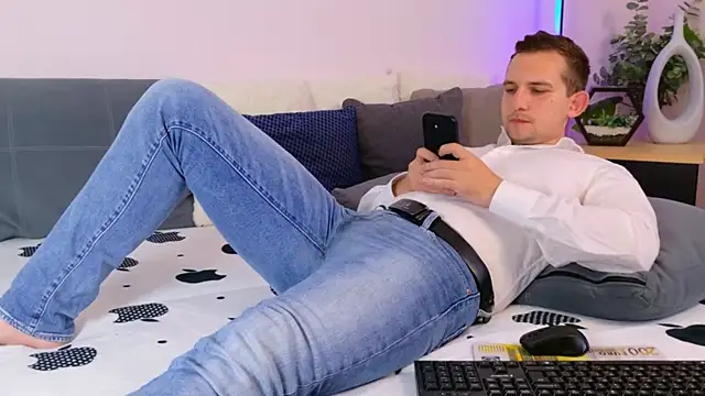 Jimmy_Doss Adlı Modelin Canlı XXX Sohbeti