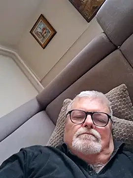 petvarad Chat XXX in diretta