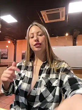 AlisaWhite's Live XXX Chat