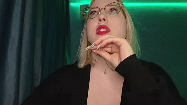 HotBrandyX's Live XXX Chat