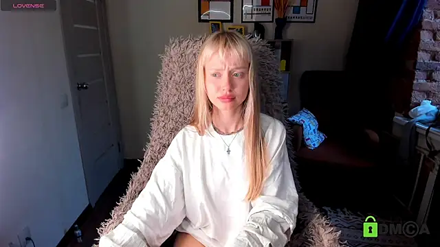 MalenaErnman live XXX chat