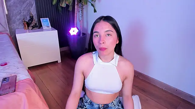Delphine_dollのライブXXXチャット