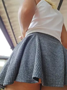Pretty_roxxyy Adlı Modelin Canlı XXX Sohbeti