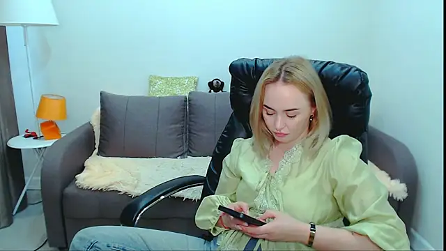 LiluMoon__ live XXX chat