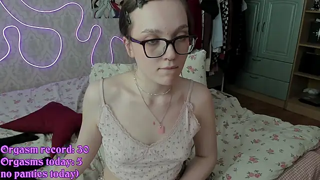 RileyNymph élő XXX-chatje