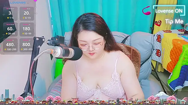 Chat +18 de AngelwithEcup ao vivo