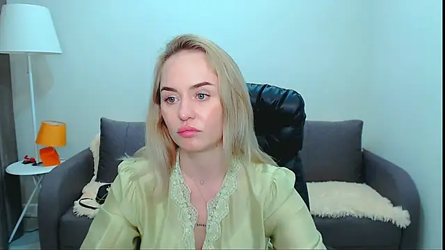 LiluMoon__ – Live XXX-chat
