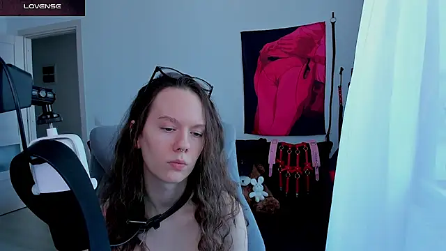 Goddess_of_Fertility live XXX chat