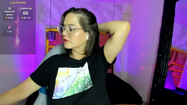 Chat XXX en directo de Luciifeer_