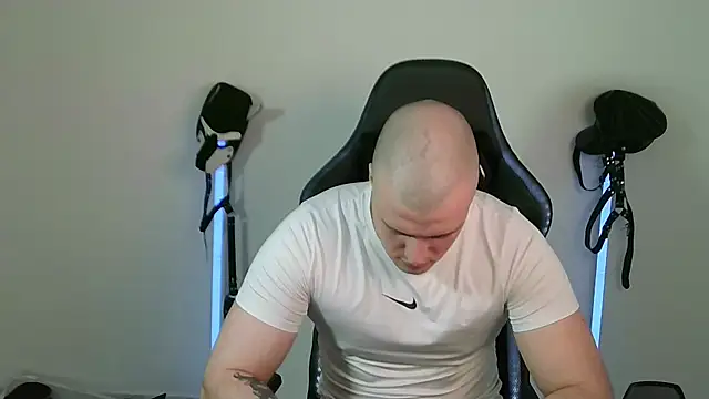 XXX chat uživo modela Bigbaald