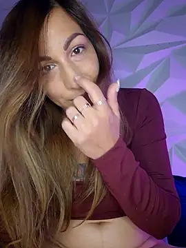 Lola-Roxx Adlı Modelin Canlı XXX Sohbeti