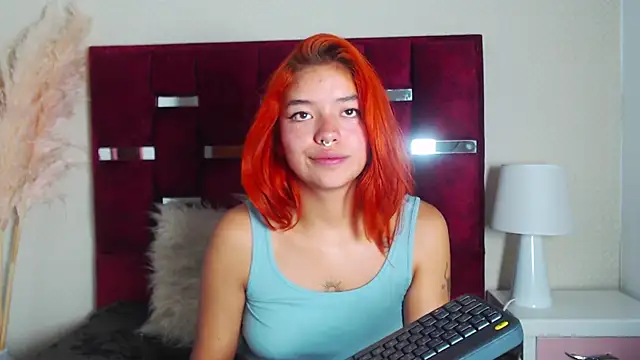 KayleeMei Chat XXX live