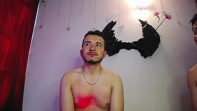 Noha_and_Iam's Live XXX Chat