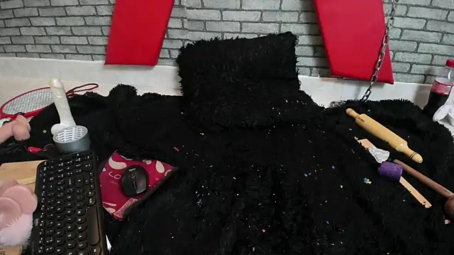 hillary_bigbutt Live XXX Chat