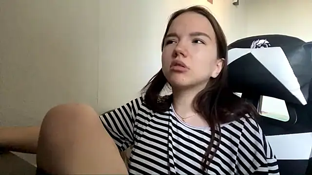 Chat +18 de FewerCadre ao vivo