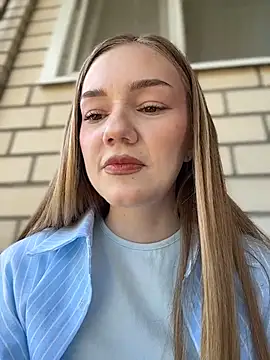 MilaMoone's Live XXX Chat