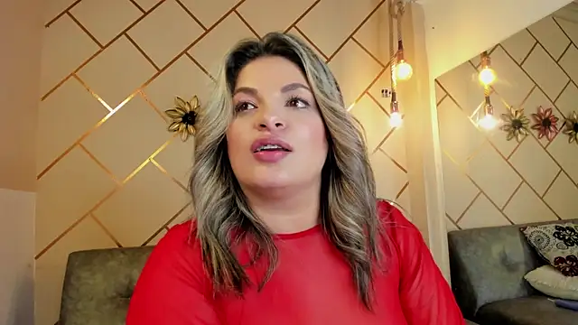 Chat +18 de marianeporter__ ao vivo
