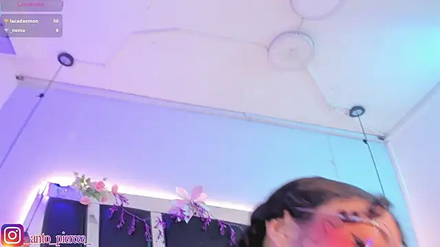 antonelllepiercee's Live XXX Chat
