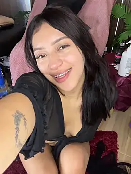 AngellaMoraa Chat XXX in diretta