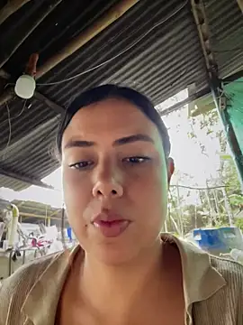 Thaix- live XXX chat