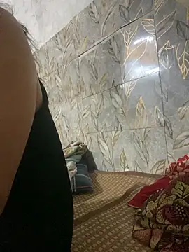 Linda-babyy's Live XXX Chat