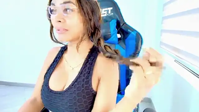 sophiax-x Live XXX-chat