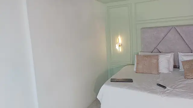 AngelySantoss Adlı Modelin Canlı XXX Sohbeti