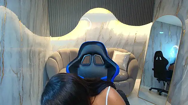ISAA_R_'s Live XXX Chat