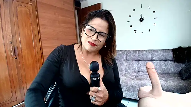 Majo_Soussa Adlı Modelin Canlı XXX Sohbeti