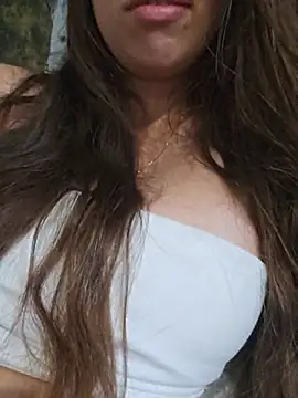 Chatroom XXX en direct de Virgin_Star